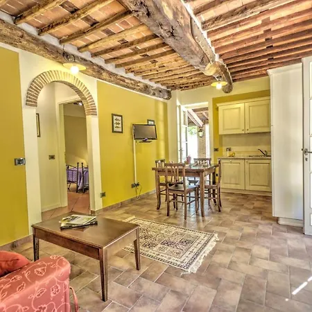 Lucca Cycling Holidays Il Tiglio Couette-café