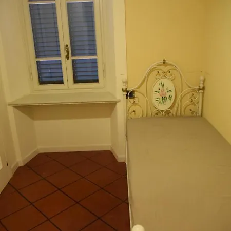 Lucca Cycling Holidays Il Tiglio Couette-café