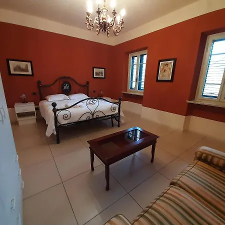 Lucca Cycling Holidays Il Tiglio